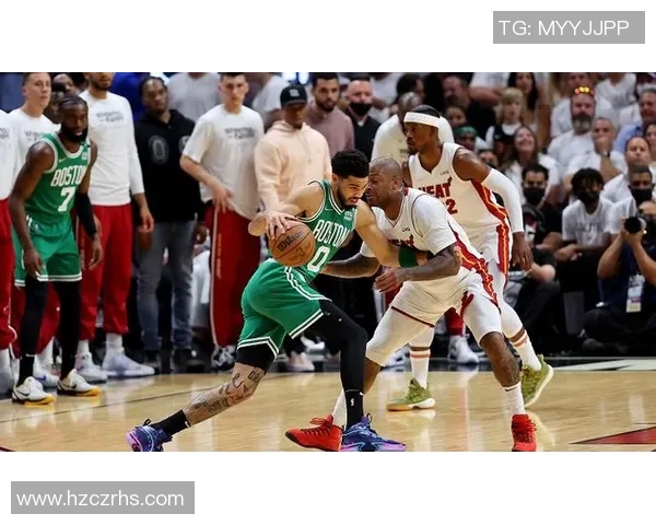 巴特勒领衔热火挑战凯尔特人季后赛对决精彩回顾与分析